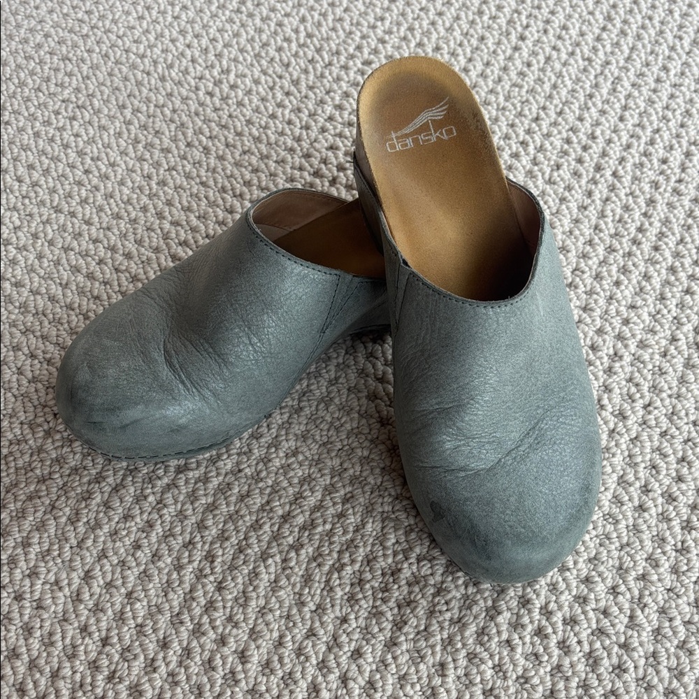 Dansko Talulah Women's Gray Leather Mules